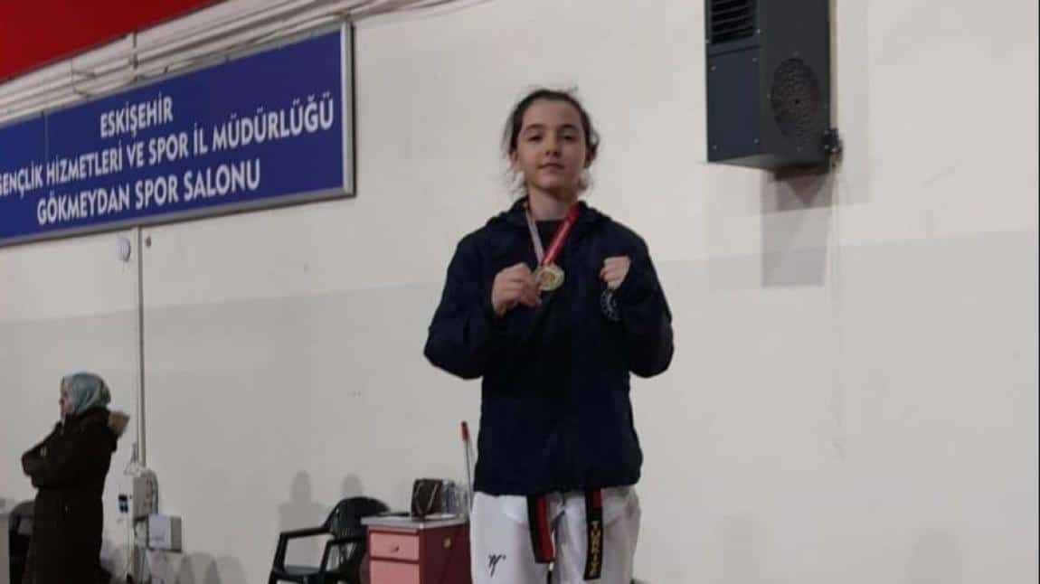 Tekvando Branşında Öğrencimiz Sümeyye Köse Eskişehir Şampiyonu