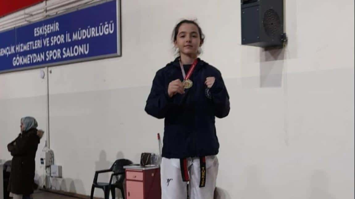 Tekvando Branşında Öğrencimiz Sümeyye Köse Eskişehir Şampiyonu 